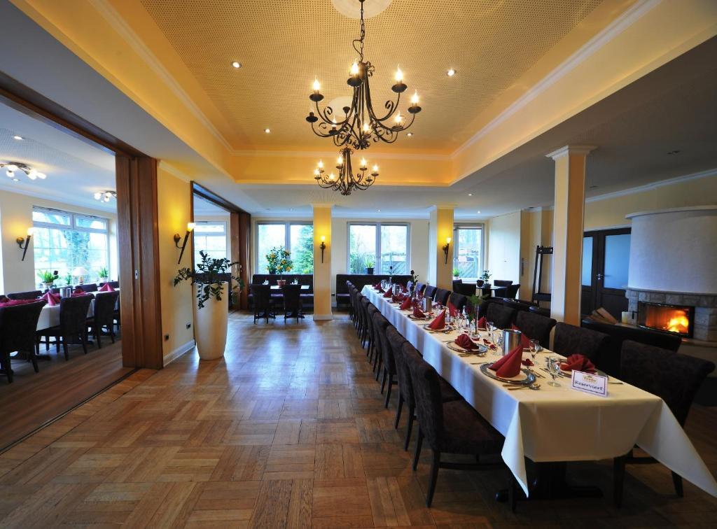 Akzent Hotel Cordes & Restaurant Am Rosengarten Sottorf Kültér fotó