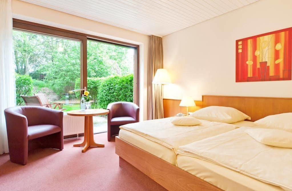 Akzent Hotel Cordes & Restaurant Am Rosengarten Sottorf Kültér fotó