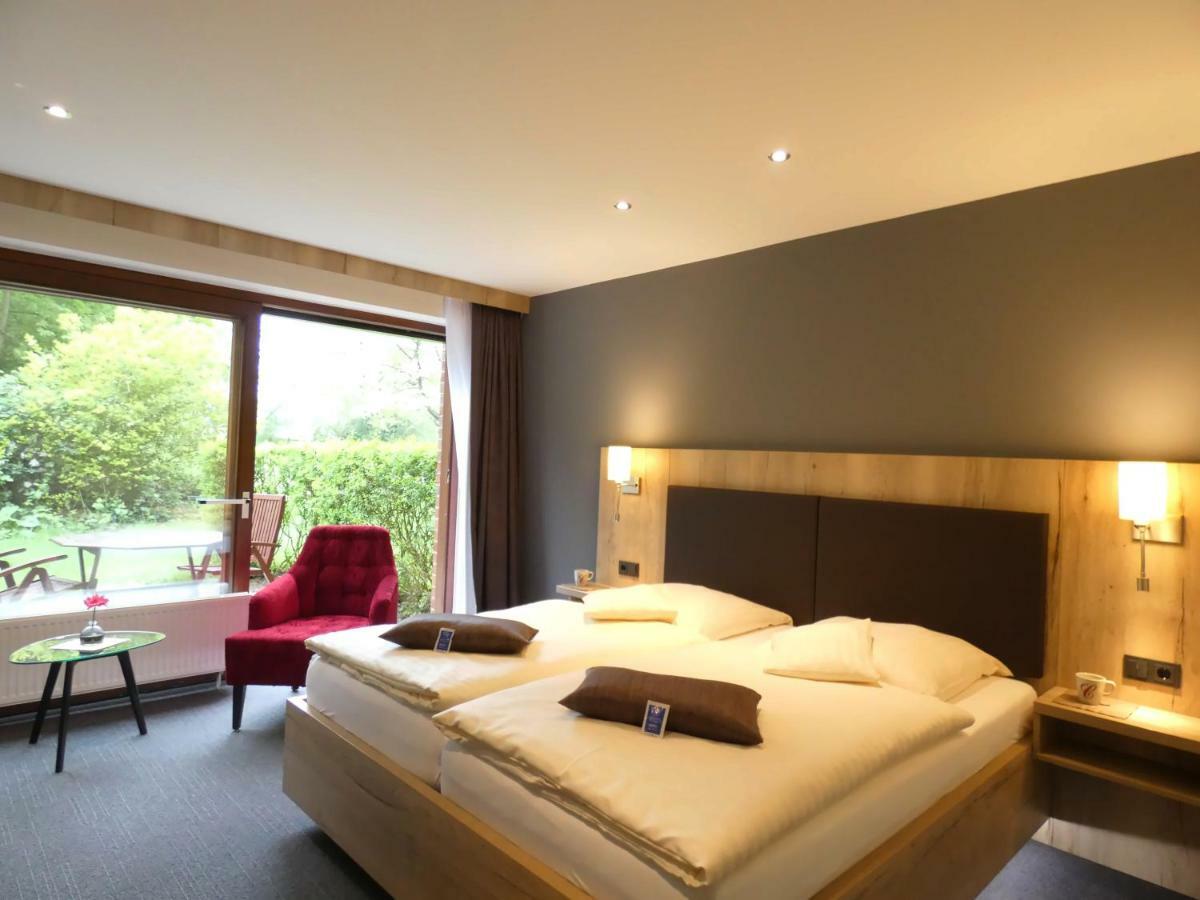 Akzent Hotel Cordes & Restaurant Am Rosengarten Sottorf Kültér fotó
